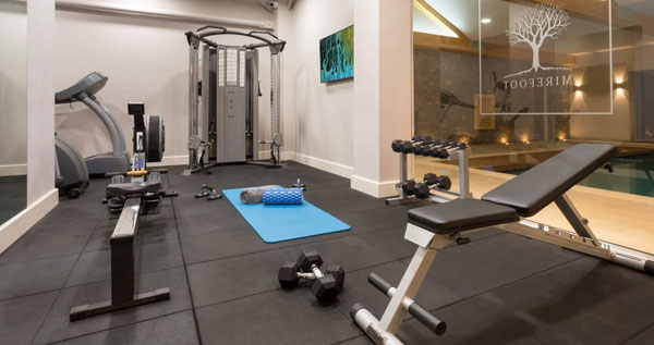 Cottage with Onsite Gyms
