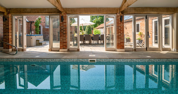 Cottage with Hot Tub and Pool