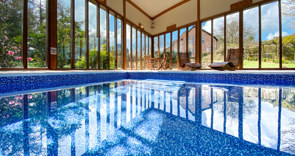 Large Holiday Homes With Swimming Pool